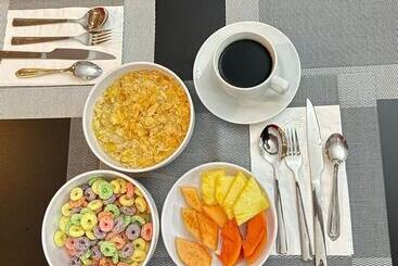 هتل Royal Madero Inn Express