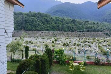 هتل Sojourn Cottages Pahalgam