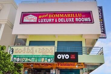Oyo Flagship Hotel Bommarillu