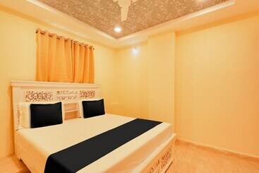 Oyo Flagship Hotel Bommarillu