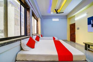 Oyo Hotel New Braj Palace And Restaurant