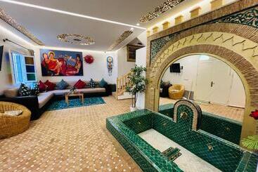 پانسیون Art Riad Au Bord De La Mer 2