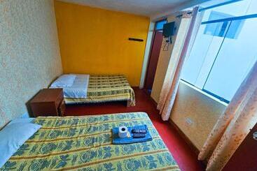 پانسیون Hostal Dalia