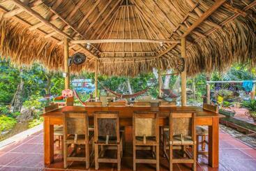 پانسیون Santuario Tayrona Hostel