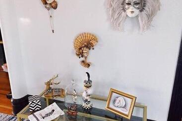 تختخواب و صبحانه Magnolia Llc Short Term Rentals Private Room On The Second Floor