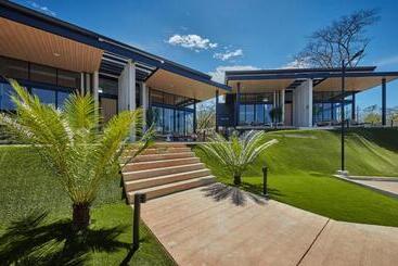 هتل Epic Tamarindo Boutique