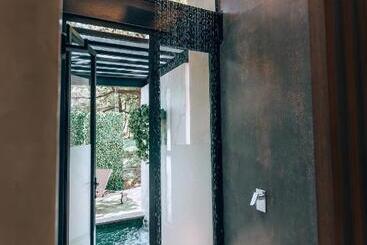 هتل Epic Tamarindo Boutique