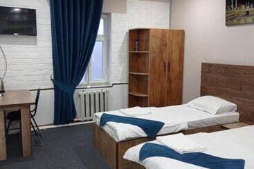 هتل Ilhombek Guest House