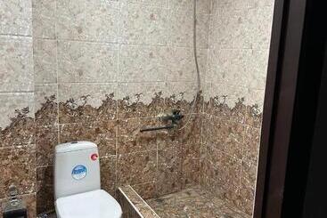 هتل Ilhombek Guest House