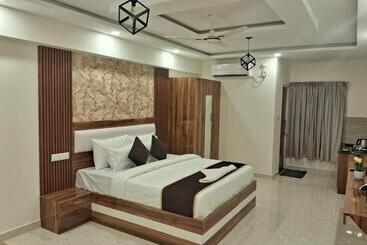 هتل Orchid Inn