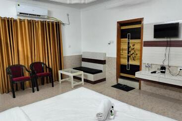 هتل Tirupati Guest House