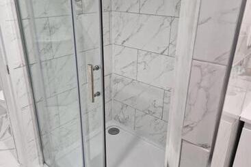 هتل The Ivy Garden Suite