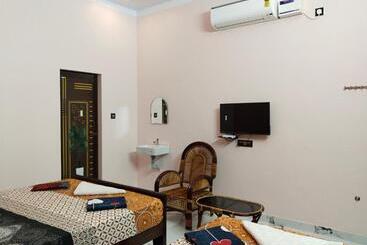 هتل Vedhav Residency