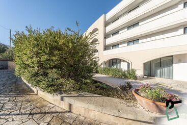 هتل Hotiday Room Collection   Otranto