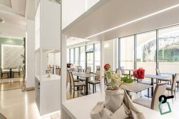 هتل Hotiday Room Collection   Otranto
