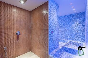 هتل Hotiday Room Collection   Otranto