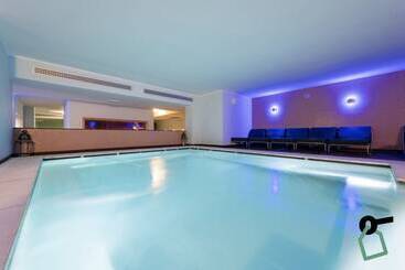 هتل Hotiday Room Collection   Otranto