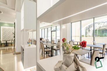 هتل Hotiday Room Collection   Otranto