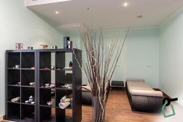 هتل Hotiday Room Collection   Otranto