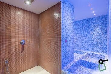 هتل Hotiday Room Collection   Otranto