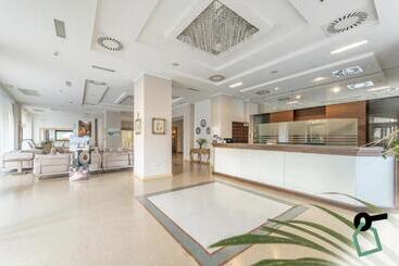 هتل Hotiday Room Collection   Otranto