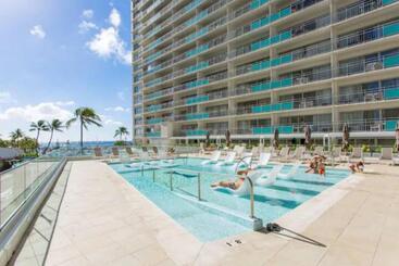 Ilikai S Best Beach Front Executive Suite
