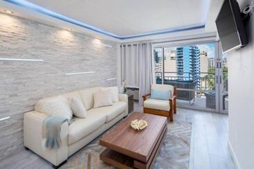 Ilikai S Best Beach Front Executive Suite