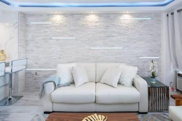 Ilikai S Best Beach Front Executive Suite