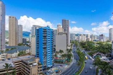 Ilikai S Best Beach Front Executive Suite