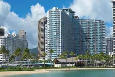 Ilikai S Best Beach Front Executive Suite
