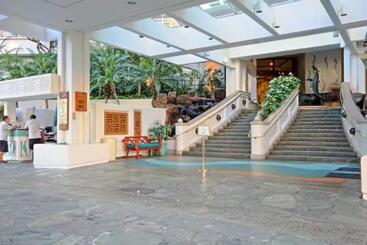 Ilikai S Best Beach Front Executive Suite
