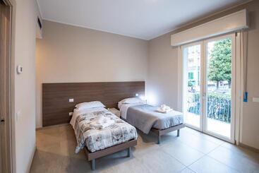 پانسیون 350 M Dall Ospedale Maggiore L Parcheggio Privato Free L Nova Galileo