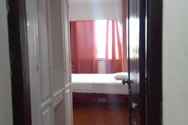 پانسیون Hostal Continental