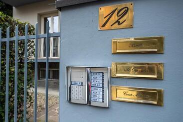 پانسیون 350 M Dall Ospedale Maggiore L Parcheggio Privato Free L Nova Galileo