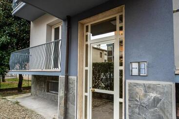 پانسیون 350 M Dall Ospedale Maggiore L Parcheggio Privato Free L Nova Galileo