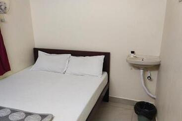 پانسیون Puducherry Residency