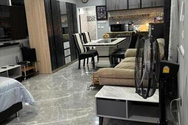 پانسیون The Stone Guest House