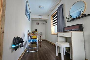 پانسیون Young House