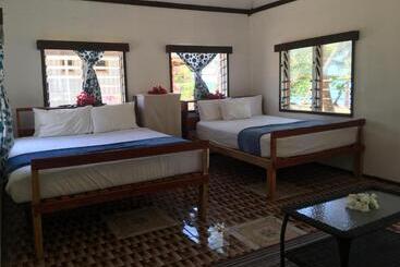 استراحتگاه Yawekata Eco Still Bluewater Lodge