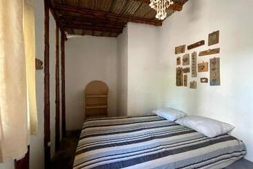 הוסטל Naif Habitaciones