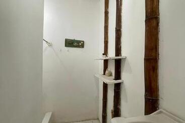 הוסטל Naif Habitaciones