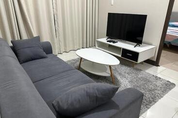 Family Home In The Florence Mckinley Hill Taguig