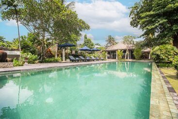 호텔 Belvilla Y Resort Near Monkey Forest