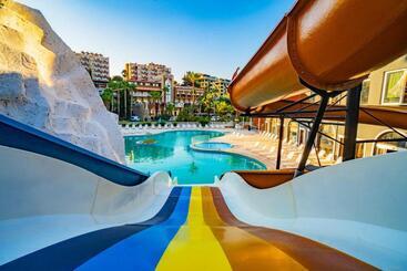 هتل Funhill Resort
