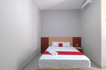هتل Reddoorz Syariah Near Alun Alun Tegal 2