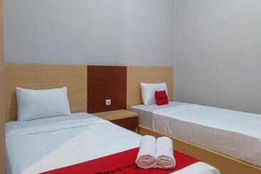 هتل Reddoorz Syariah Near Alun Alun Tegal 2