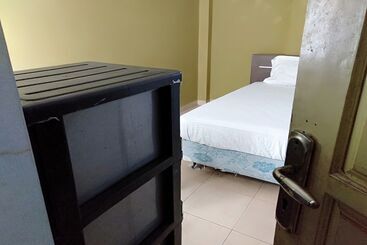 هتل Spot On 93464 Penginapan Tulimario Syariah