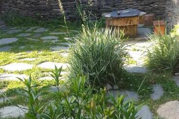 پانسیون Guesthouse Luka