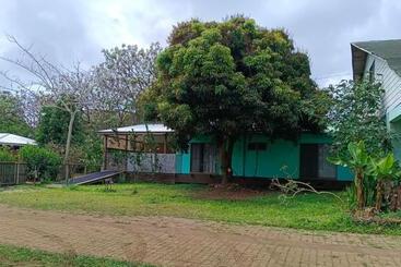 پانسیون Hostal Kaiheke