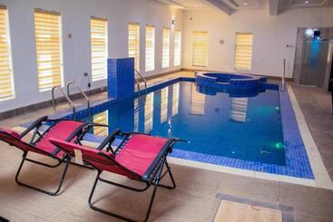 Abada Luxury Hotel And Suites